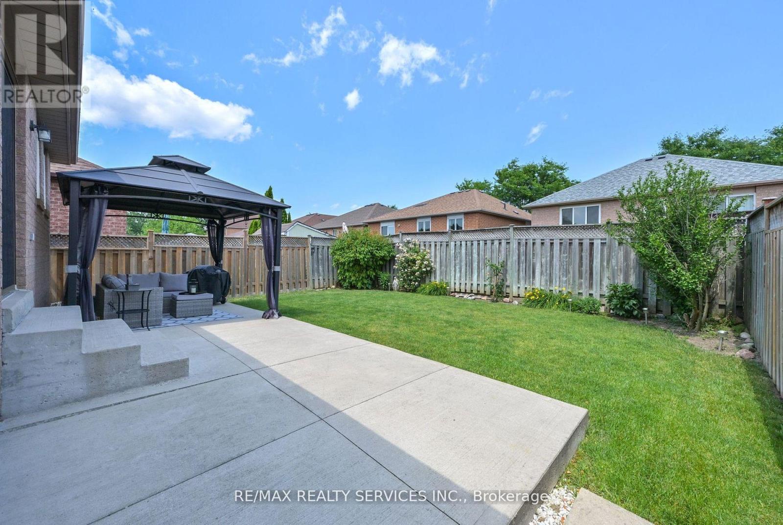 59 Springview Drive, Brampton, Ontario  L6X 4L8 - Photo 25 - W12564652