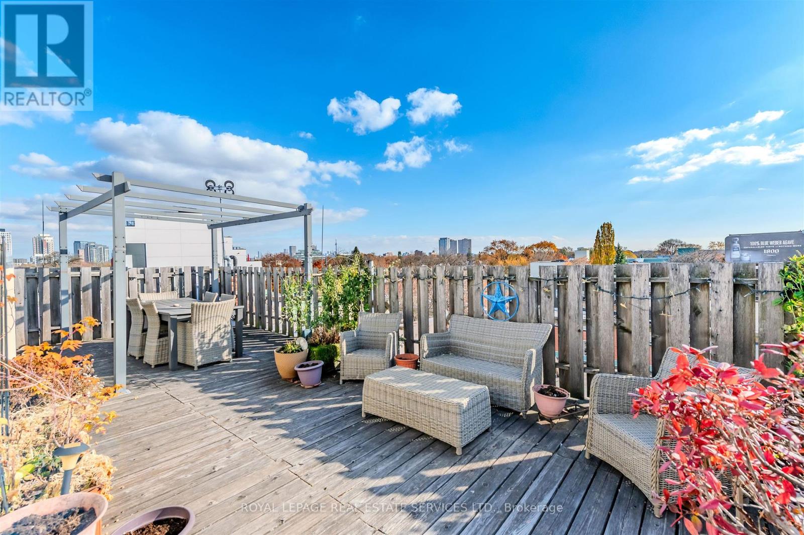 9 - 2847 Dundas Avenue W, Toronto, Ontario  M6P 1Y6 - Photo 17 - W12564672