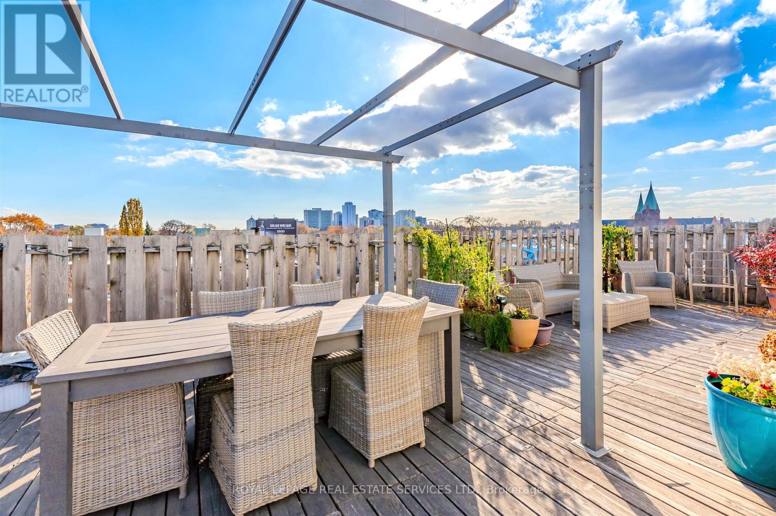 9 - 2847 Dundas Avenue W, Toronto, Ontario  M6P 1Y6 - Photo 18 - W12564672