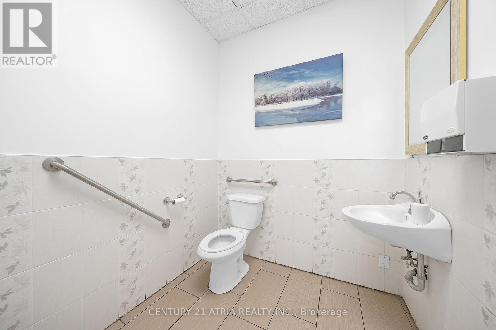 3047 Hurontario Street, Mississauga, Ontario  L5A 2G9 - Photo 22 - W12564688