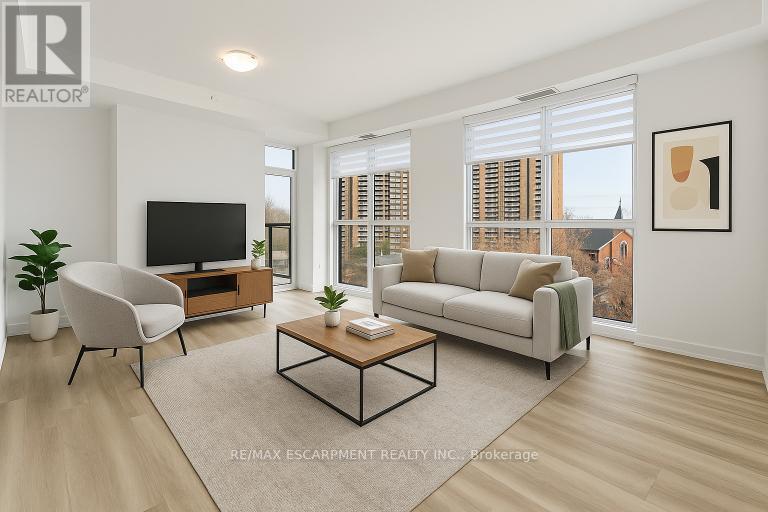 404 - 2007 James Street, Burlington, Ontario  L7R 0G7 - Photo 11 - W12564692