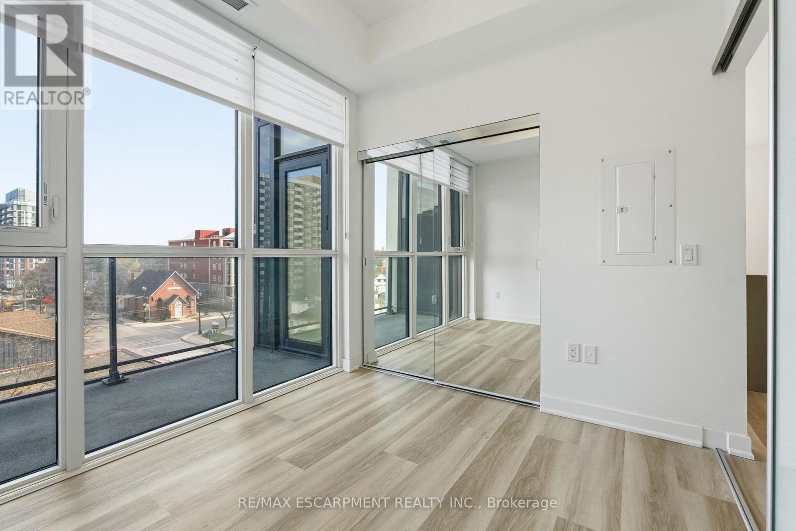 404 - 2007 James Street, Burlington, Ontario  L7R 0G7 - Photo 27 - W12564692