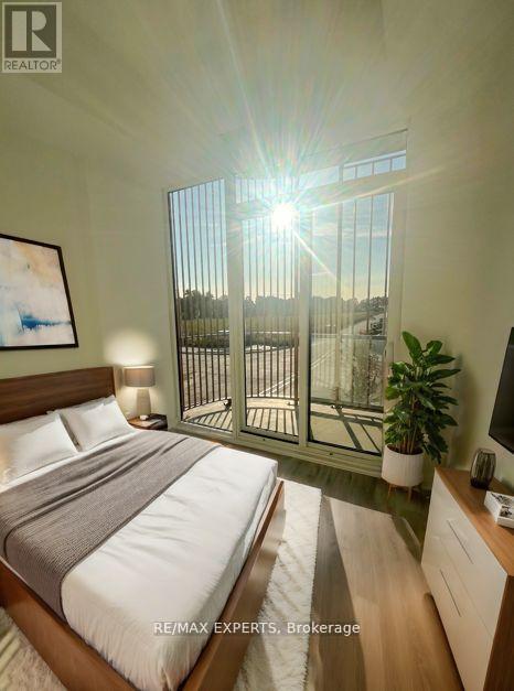 101 - 220 Missinnihe Way, Mississauga, Ontario  L5H 0A9 - Photo 12 - W12564702