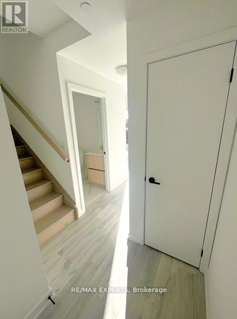 Property at 101 - 220 MISSINNIHE WAY image 3