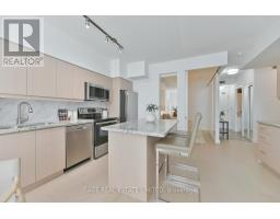 702 - 215 FORT YORK BOULEVARD, Toronto, Ontario