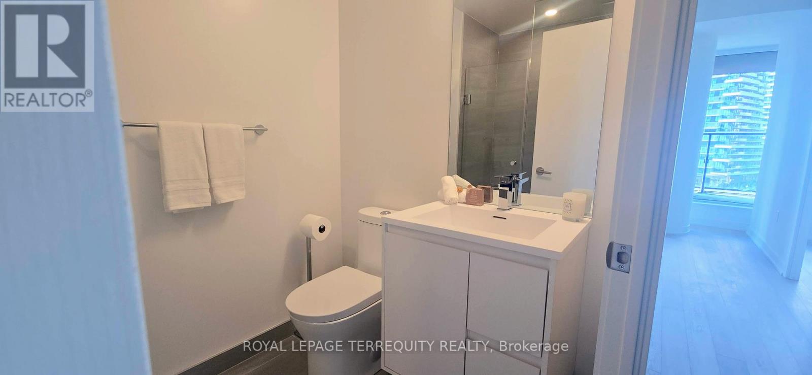 1015 - 1 Quarrington Lane, Toronto, Ontario  M3C 1H7 - Photo 27 - C12562144