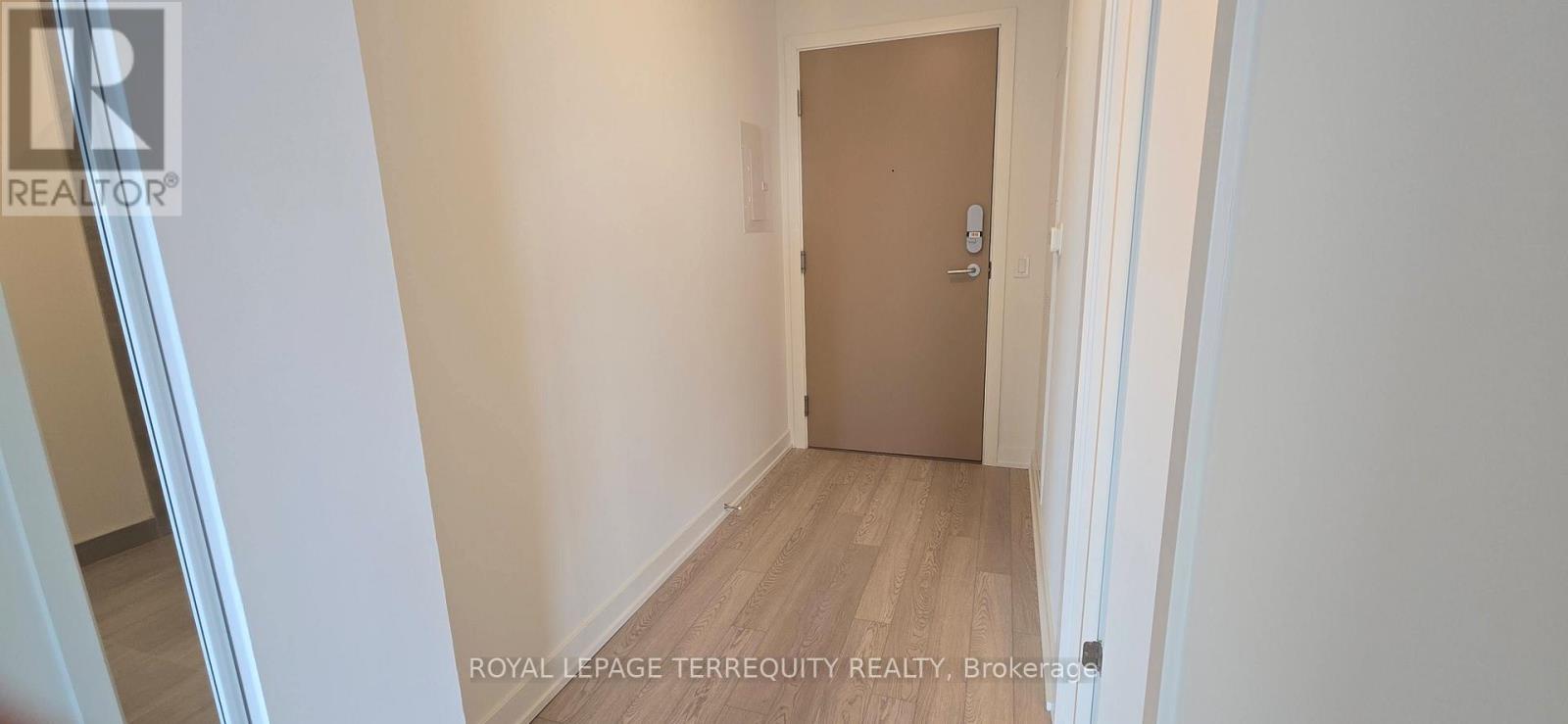 1015 - 1 Quarrington Lane, Toronto, Ontario  M3C 1H7 - Photo 5 - C12562144