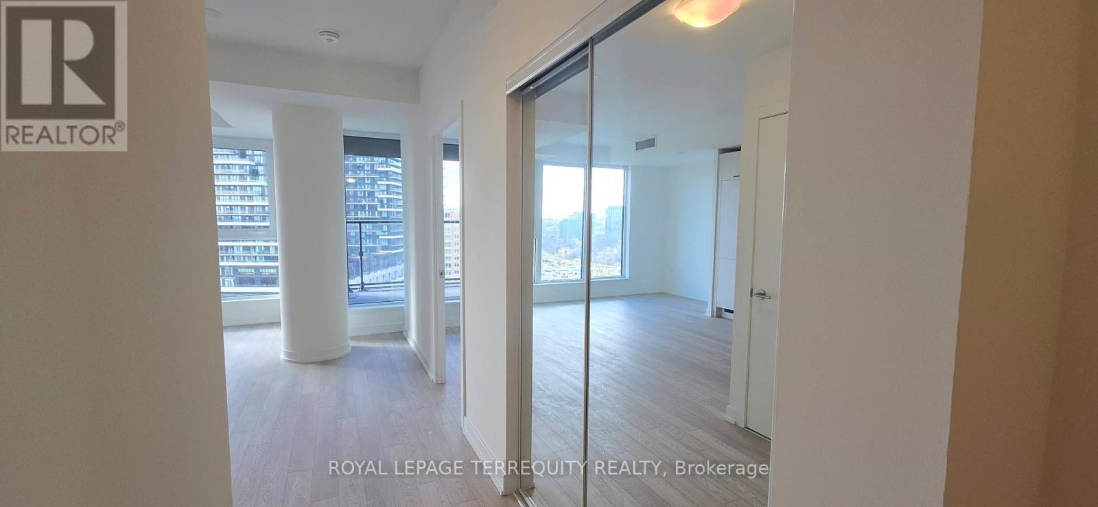 1015 - 1 Quarrington Lane, Toronto, Ontario  M3C 1H7 - Photo 7 - C12562144