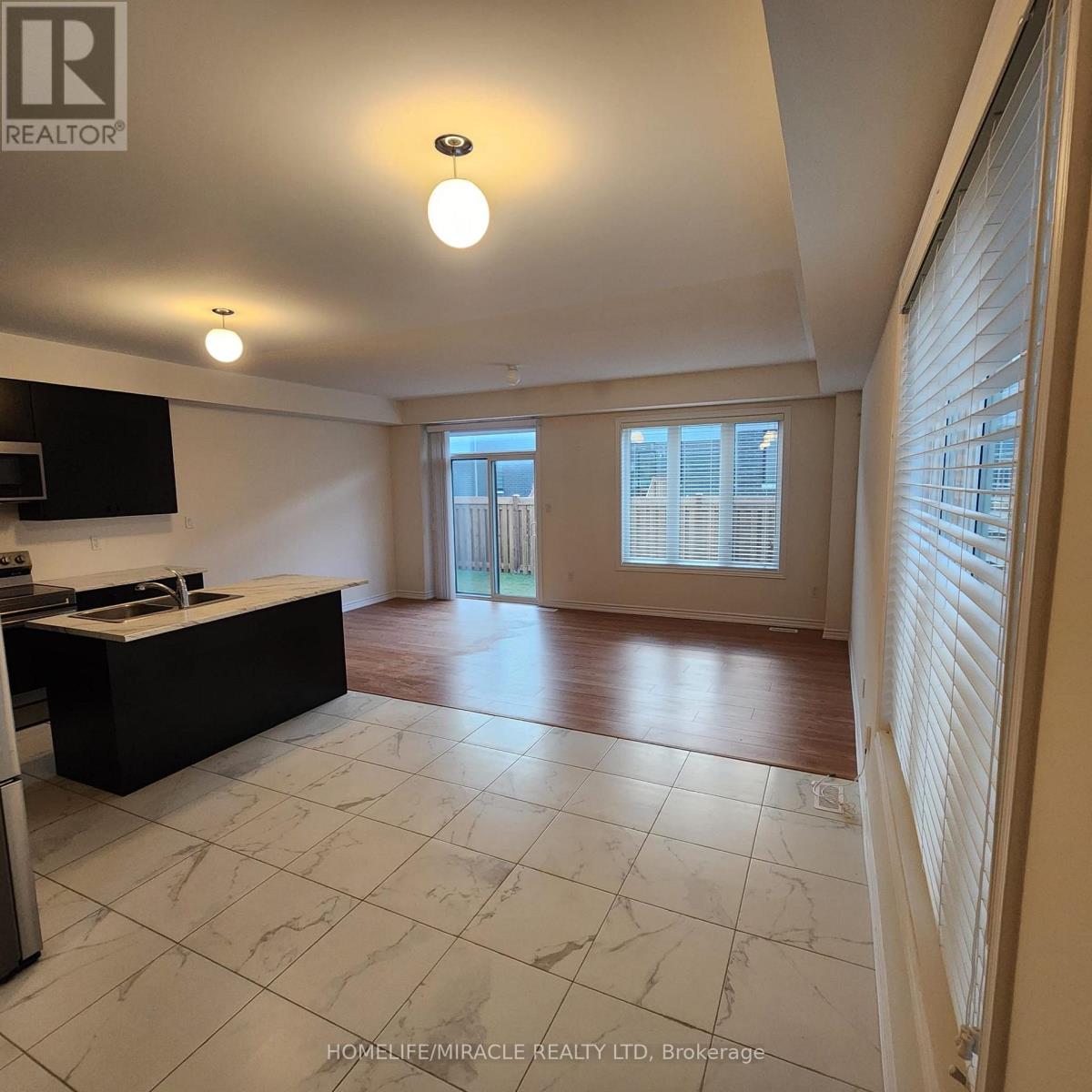 35 Tamworth Terrace, Barrie, Ontario L9J 0W5 - Photo 18 - S12561716