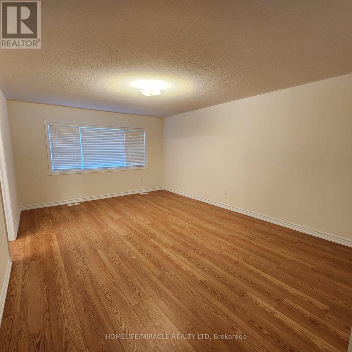 35 Tamworth Terrace, Barrie, Ontario L9J 0W5 - Photo 8 - S12561716