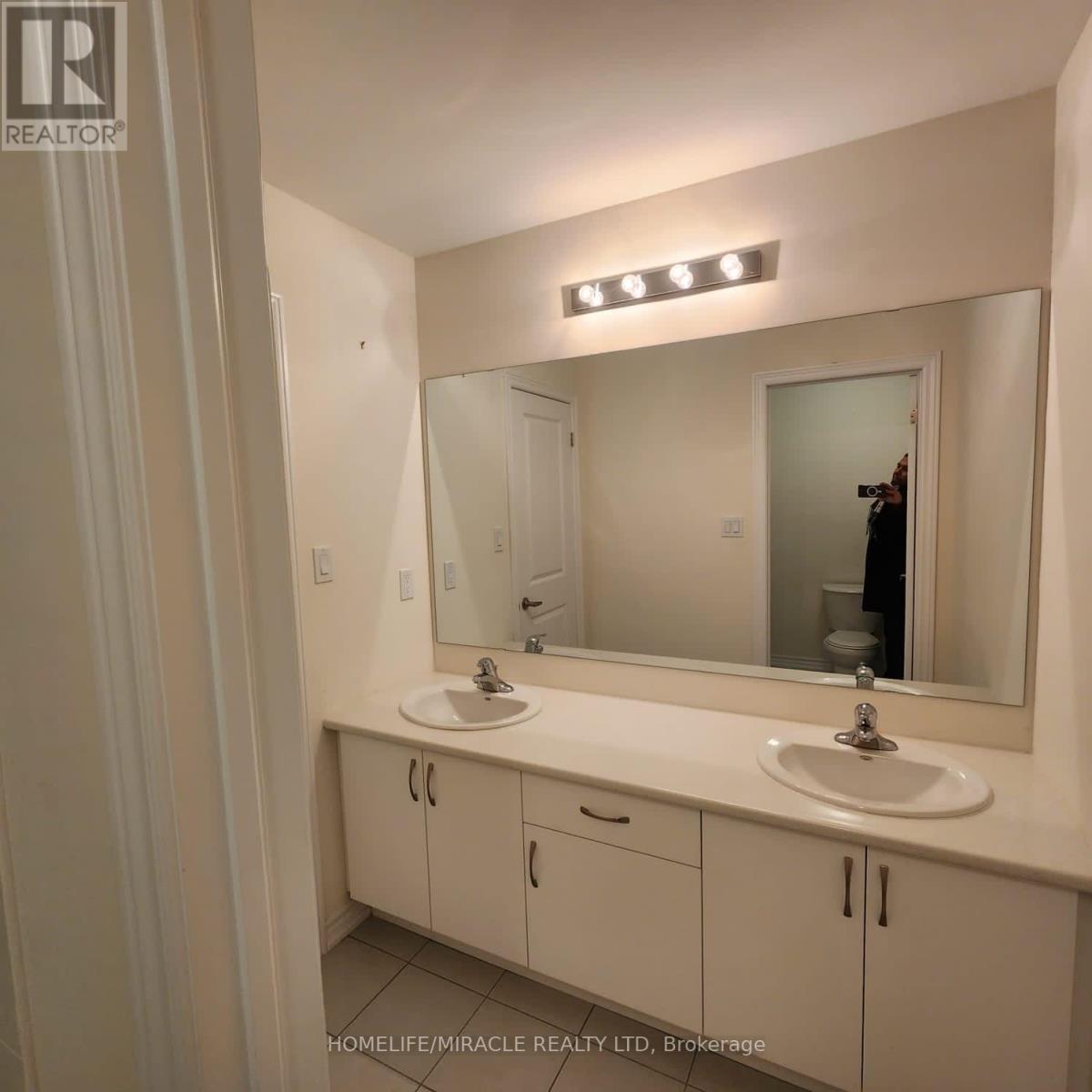 35 Tamworth Terrace, Barrie, Ontario L9J 0W5 - Photo 28 - S12561716