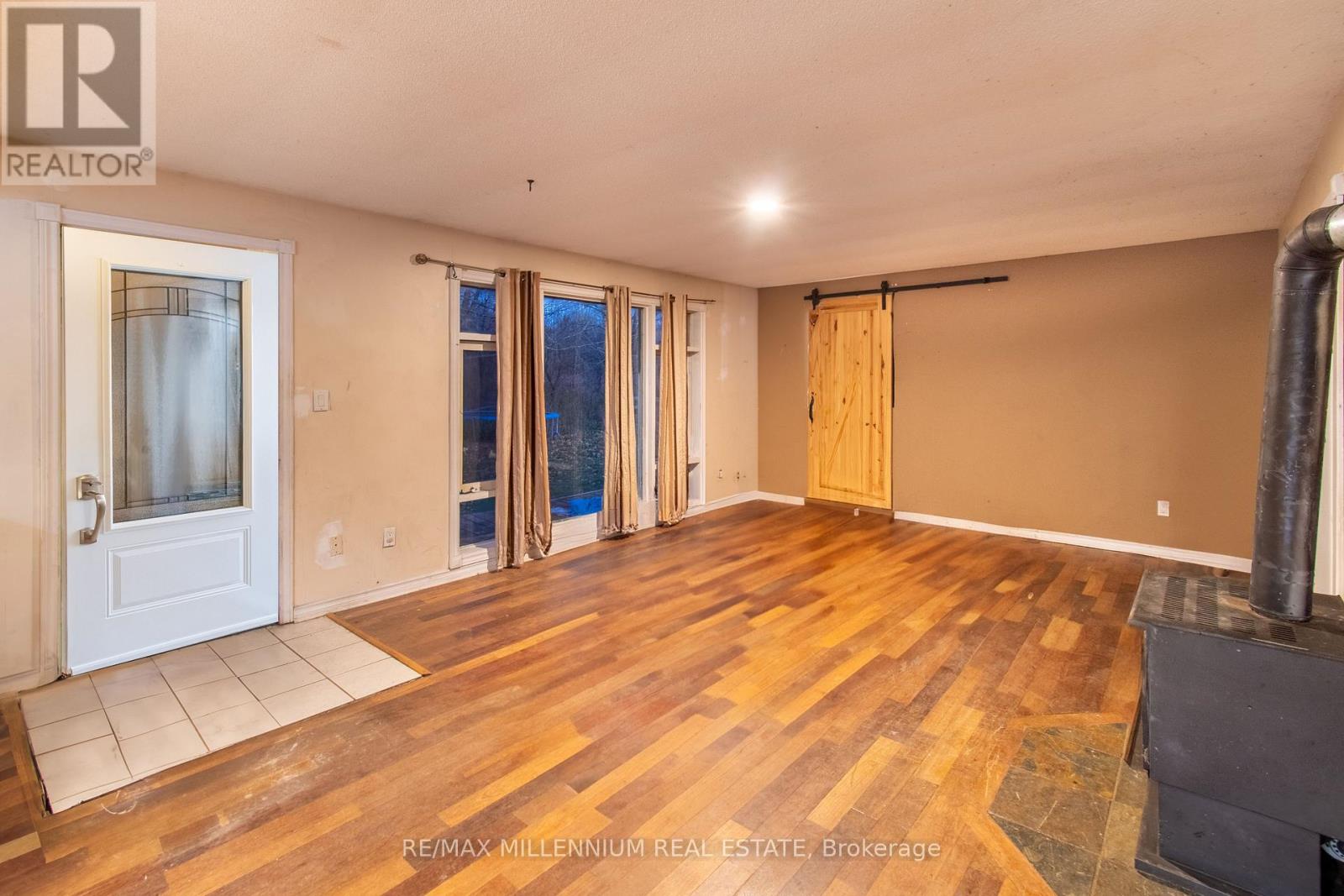 3021 Pinegrove Road, Springwater, Ontario  L0M 1T2 - Photo 26 - S12563616