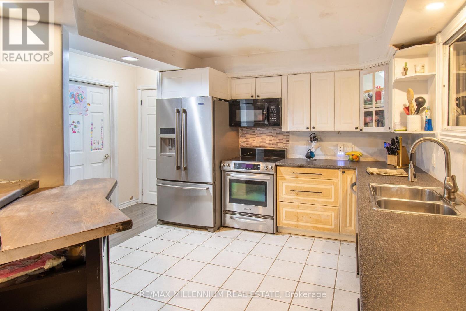 3021 Pinegrove Road, Springwater, Ontario  L0M 1T2 - Photo 27 - S12563616