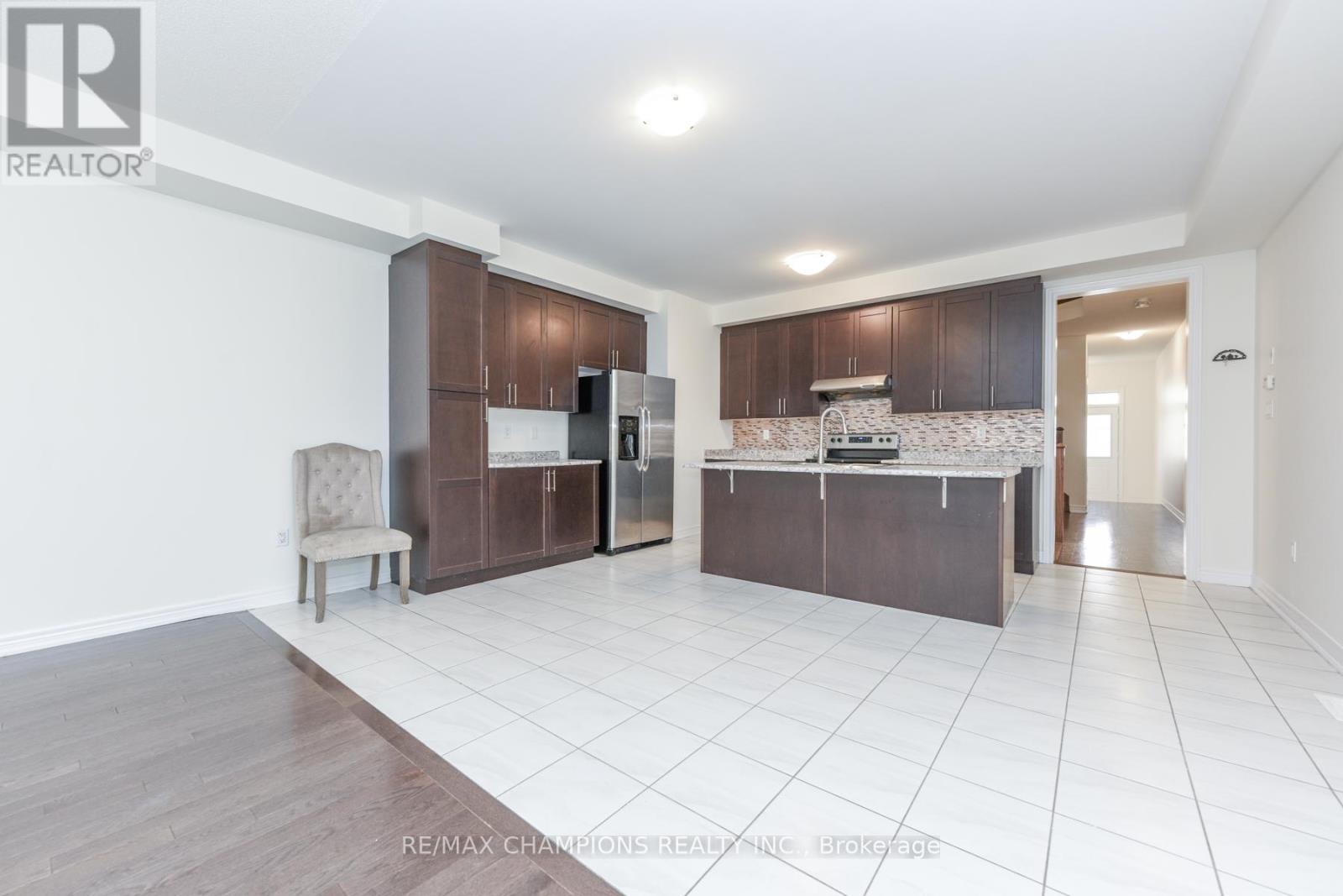 121 Adventura Road, Brampton, Ontario  L7A 0B7 - Photo 13 - W12555378