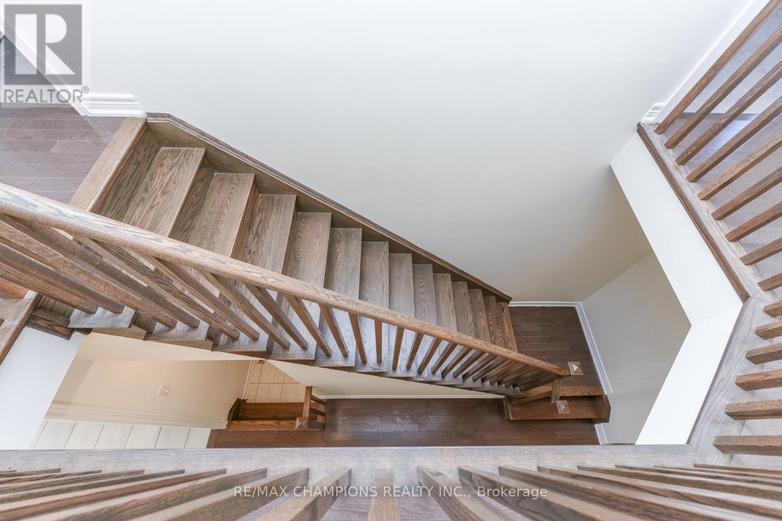 121 Adventura Road, Brampton, Ontario  L7A 0B7 - Photo 24 - W12555378