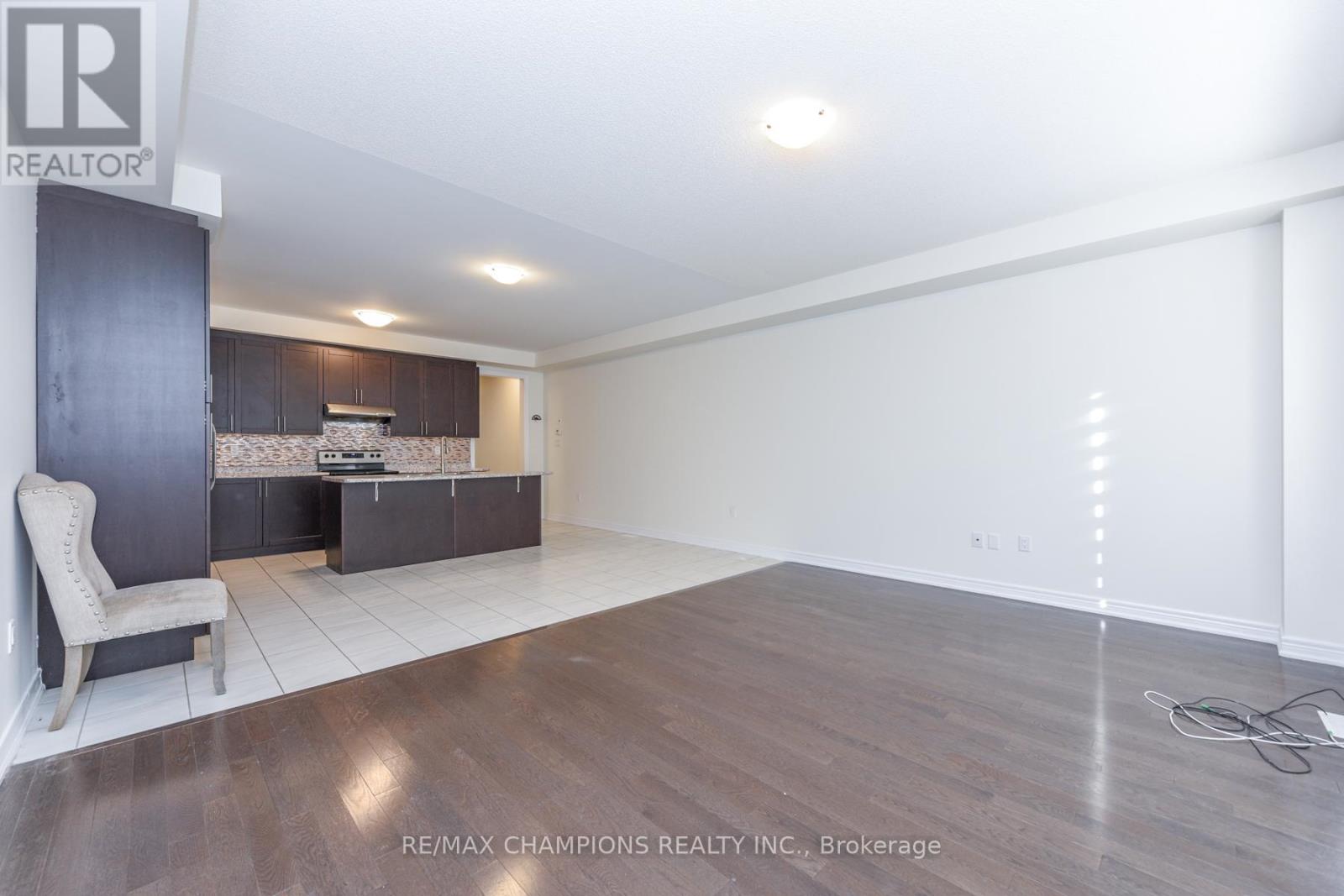 121 Adventura Road, Brampton, Ontario  L7A 0B7 - Photo 12 - W12555378