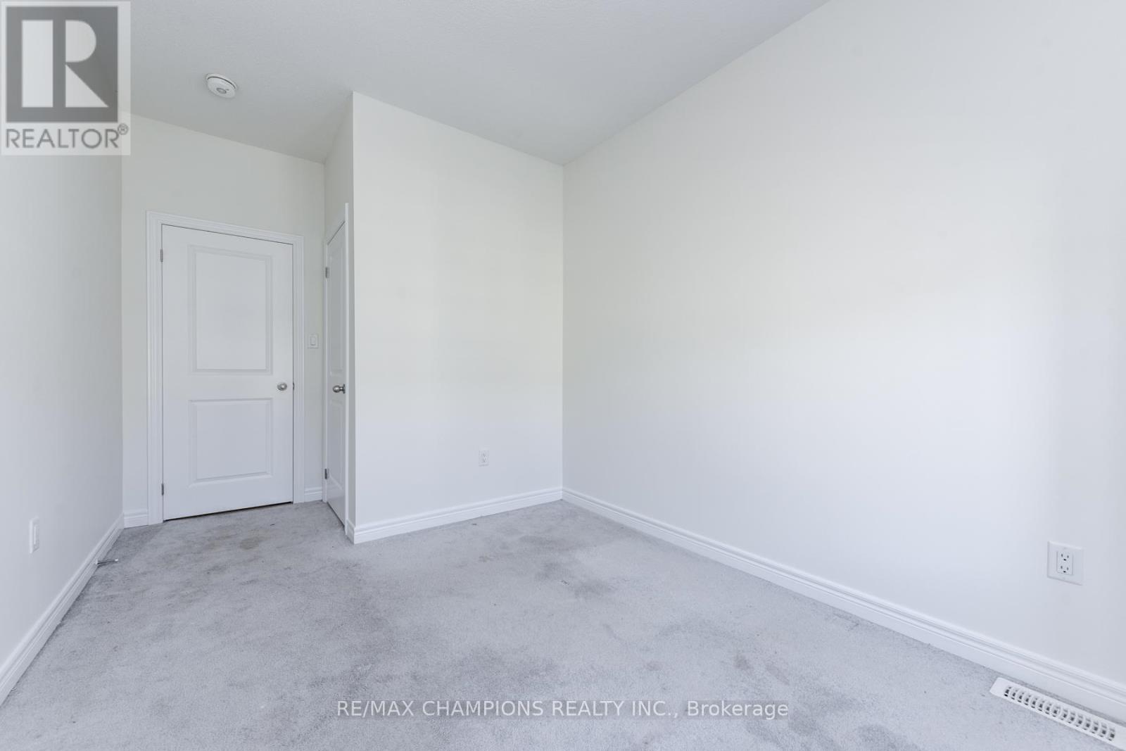 121 Adventura Road, Brampton, Ontario  L7A 0B7 - Photo 32 - W12555378