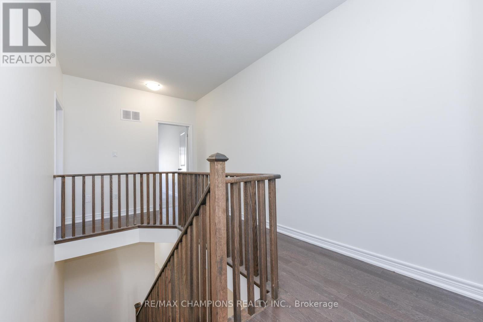 121 Adventura Road, Brampton, Ontario  L7A 0B7 - Photo 21 - W12555378