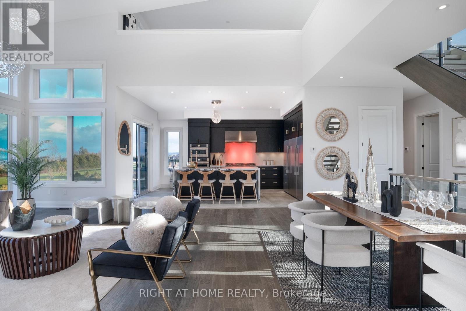 101 Sladden Court, Blue Mountains, Ontario N0H 2P0 - Photo 11 - X12564654