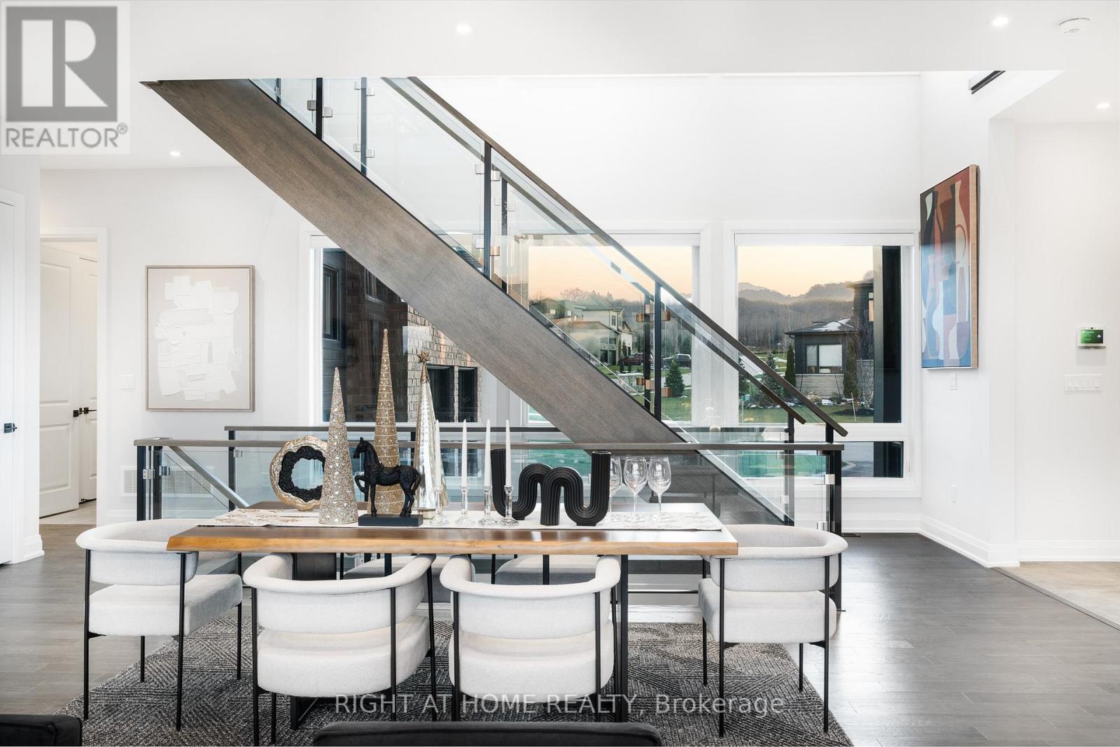 101 Sladden Court, Blue Mountains, Ontario N0H 2P0 - Photo 14 - X12564654