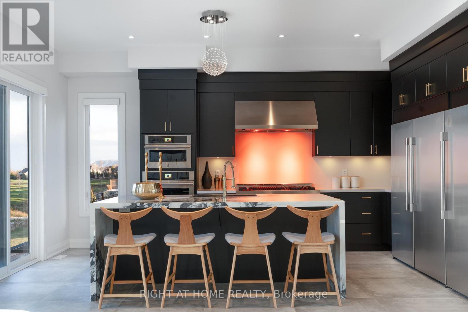 101 Sladden Court, Blue Mountains, Ontario N0H 2P0 - Photo 18 - X12564654