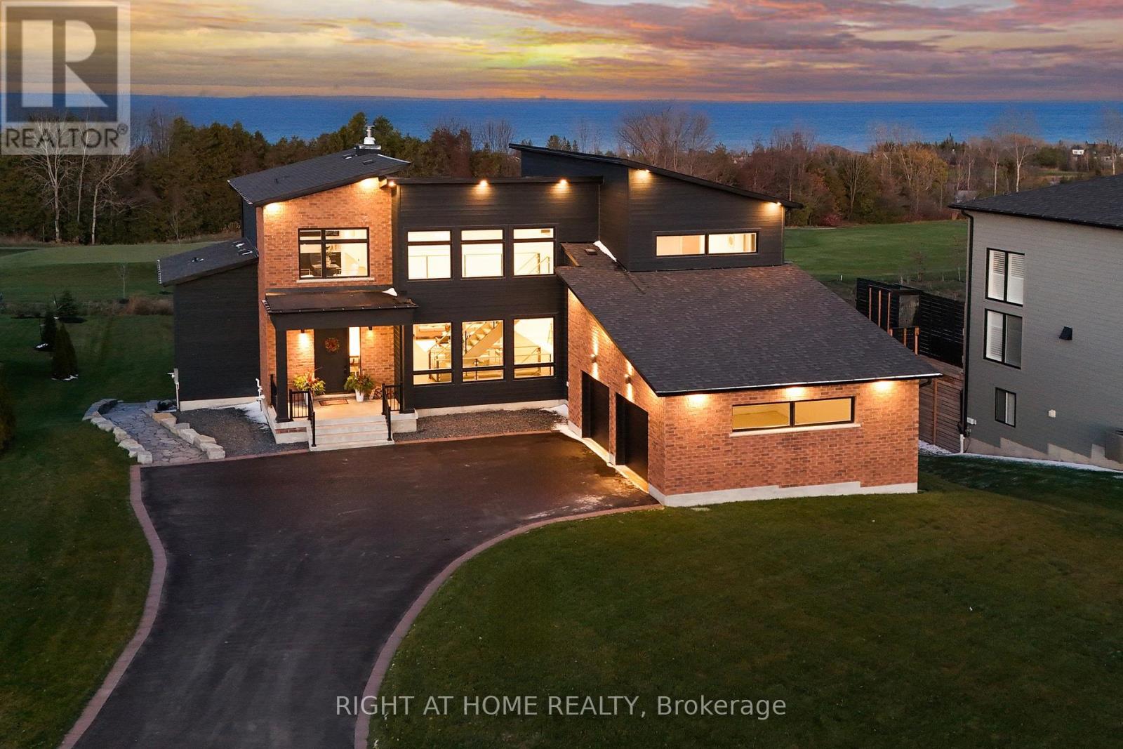 101 Sladden Court, Blue Mountains, Ontario N0H 2P0 - Photo 2 - X12564654