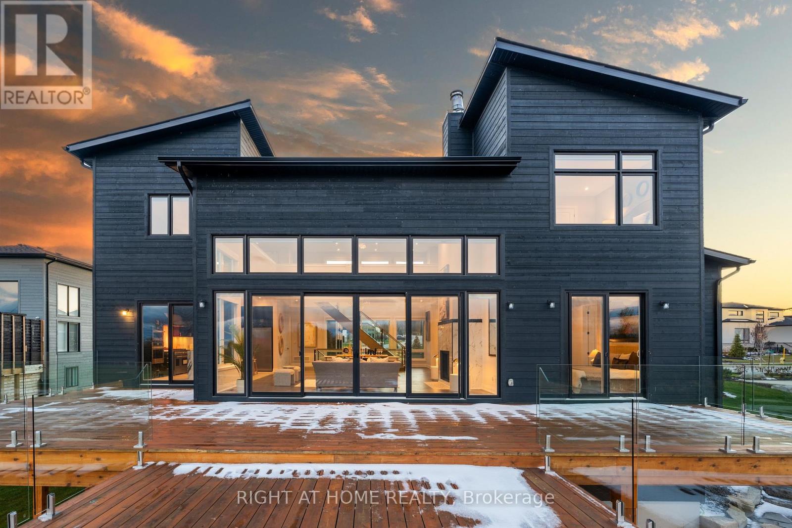 101 Sladden Court, Blue Mountains, Ontario N0H 2P0 - Photo 41 - X12564654