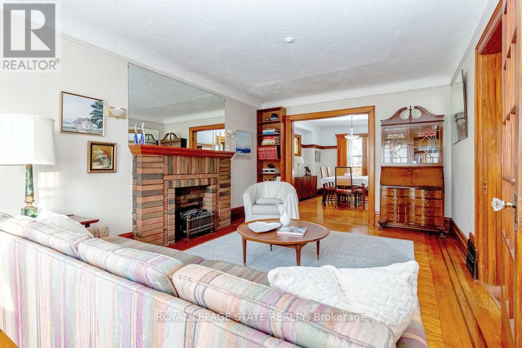 86 Dromore Crescent, Hamilton, Ontario  L8S 4B2 - Photo 8 - X12564674