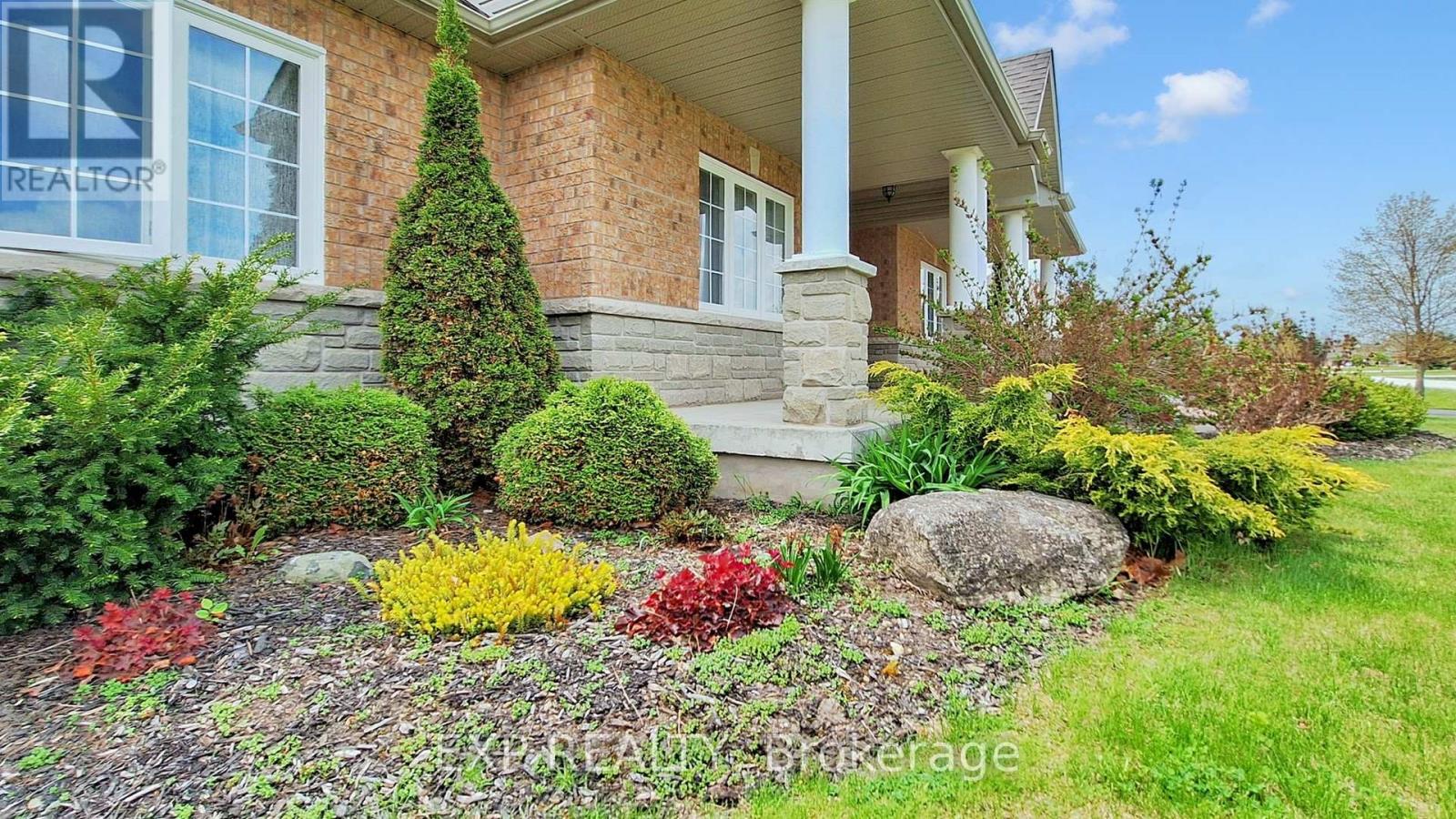 42 Somerville Crescent, Mulmur, Ontario  L0N 1M0 - Photo 5 - X12564694