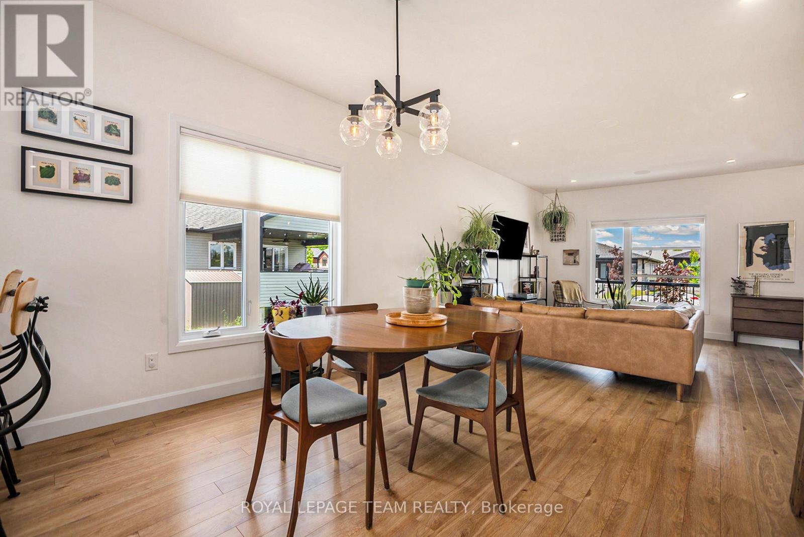 22 Matheson Street, North Stormont, Ontario K0A 1R0 - Photo 10 - X12564768