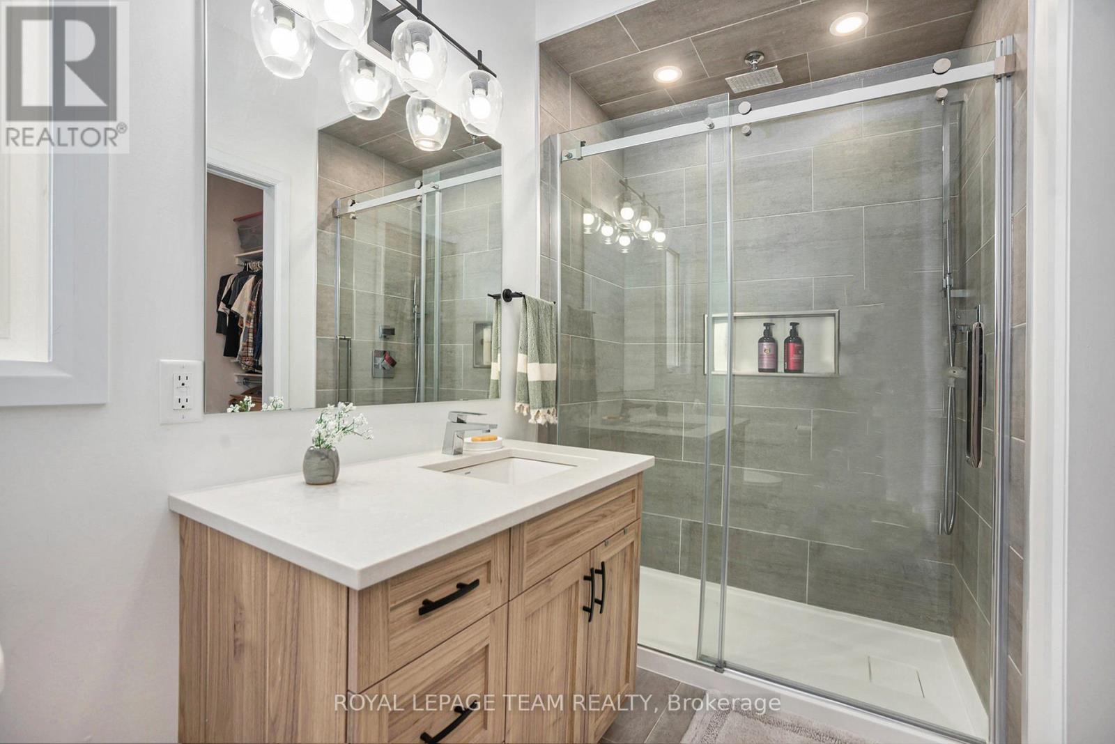 22 Matheson Street, North Stormont, Ontario K0A 1R0 - Photo 18 - X12564768