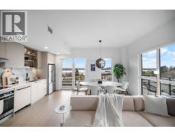 501 422 E 3RD STREET, North Vancouver, British Columbia