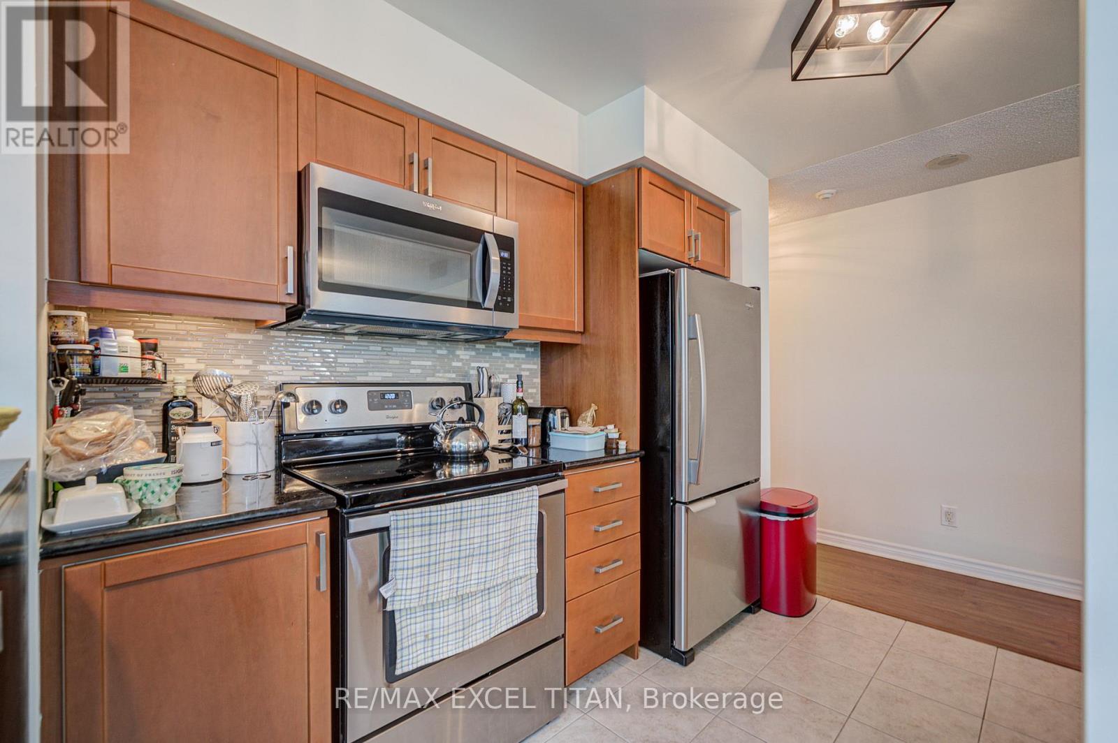 2006 - 19 Grand Trunk Crescent, Toronto, Ontario  M5J 3A3 - Photo 12 - C12562918