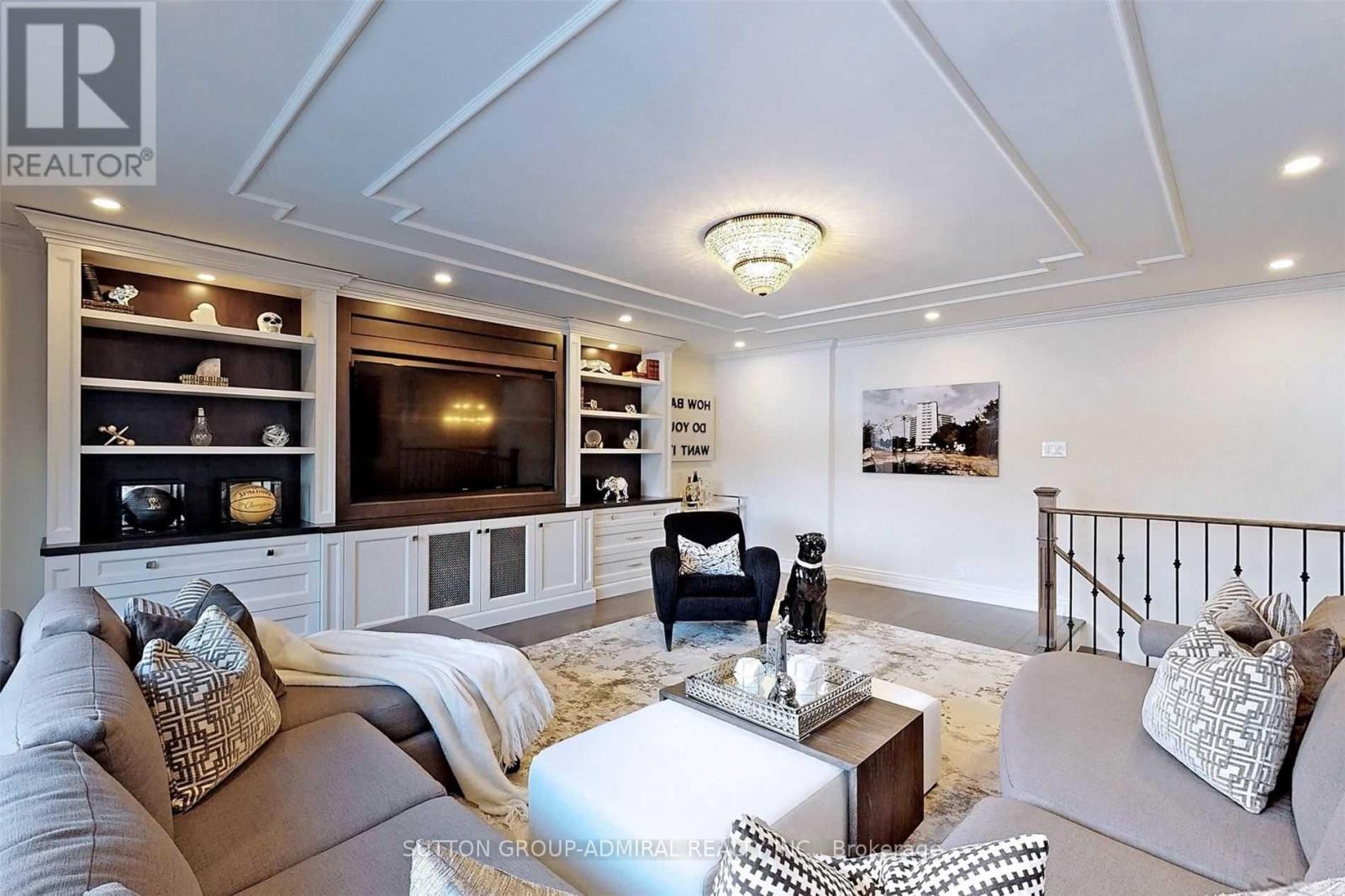 45 Pinewood Drive, Vaughan, Ontario  L4J 5N8 - Photo 26 - N12554860