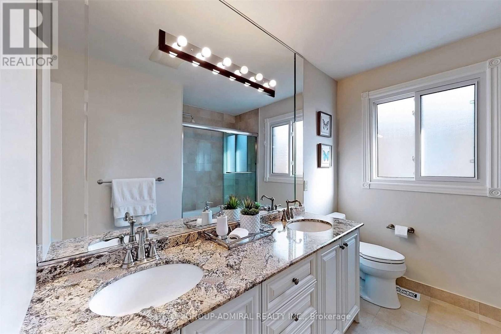 45 Pinewood Drive, Vaughan, Ontario  L4J 5N8 - Photo 37 - N12554860