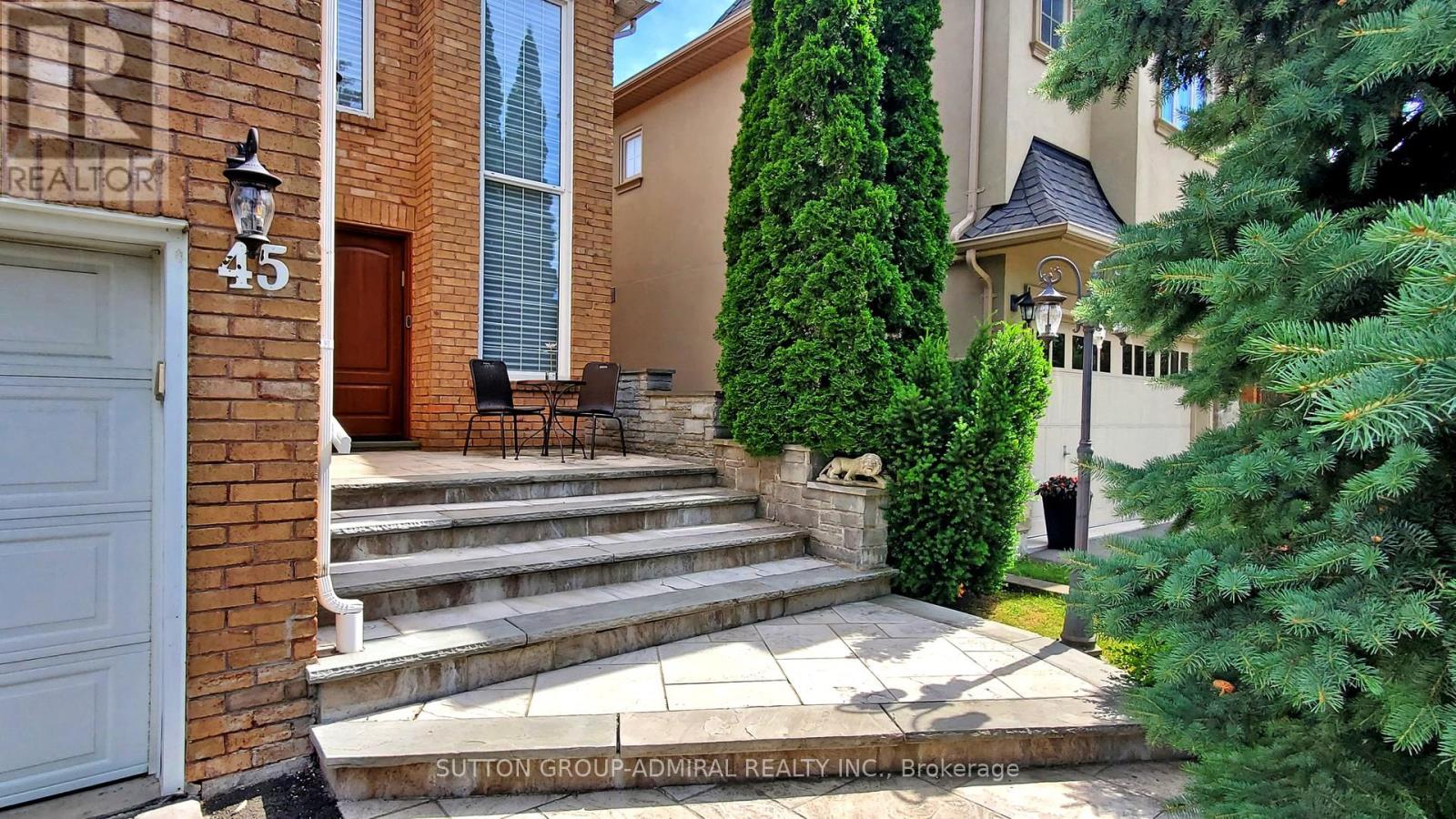 45 Pinewood Drive, Vaughan, Ontario  L4J 5N8 - Photo 2 - N12554860