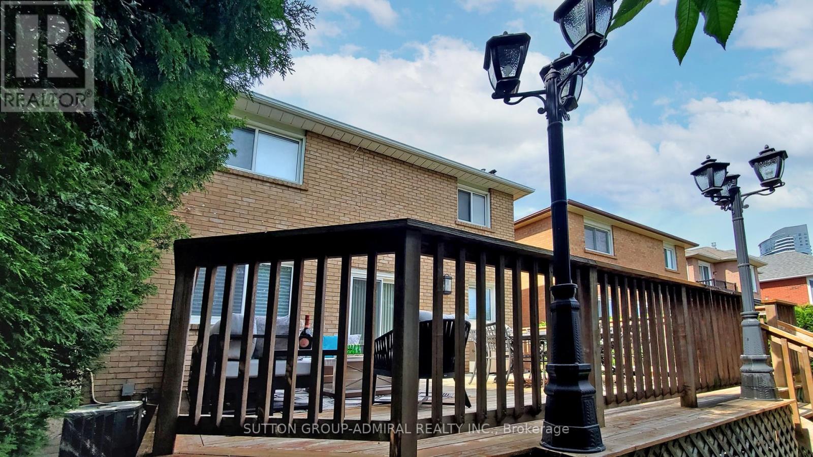 45 Pinewood Drive, Vaughan, Ontario  L4J 5N8 - Photo 41 - N12554860