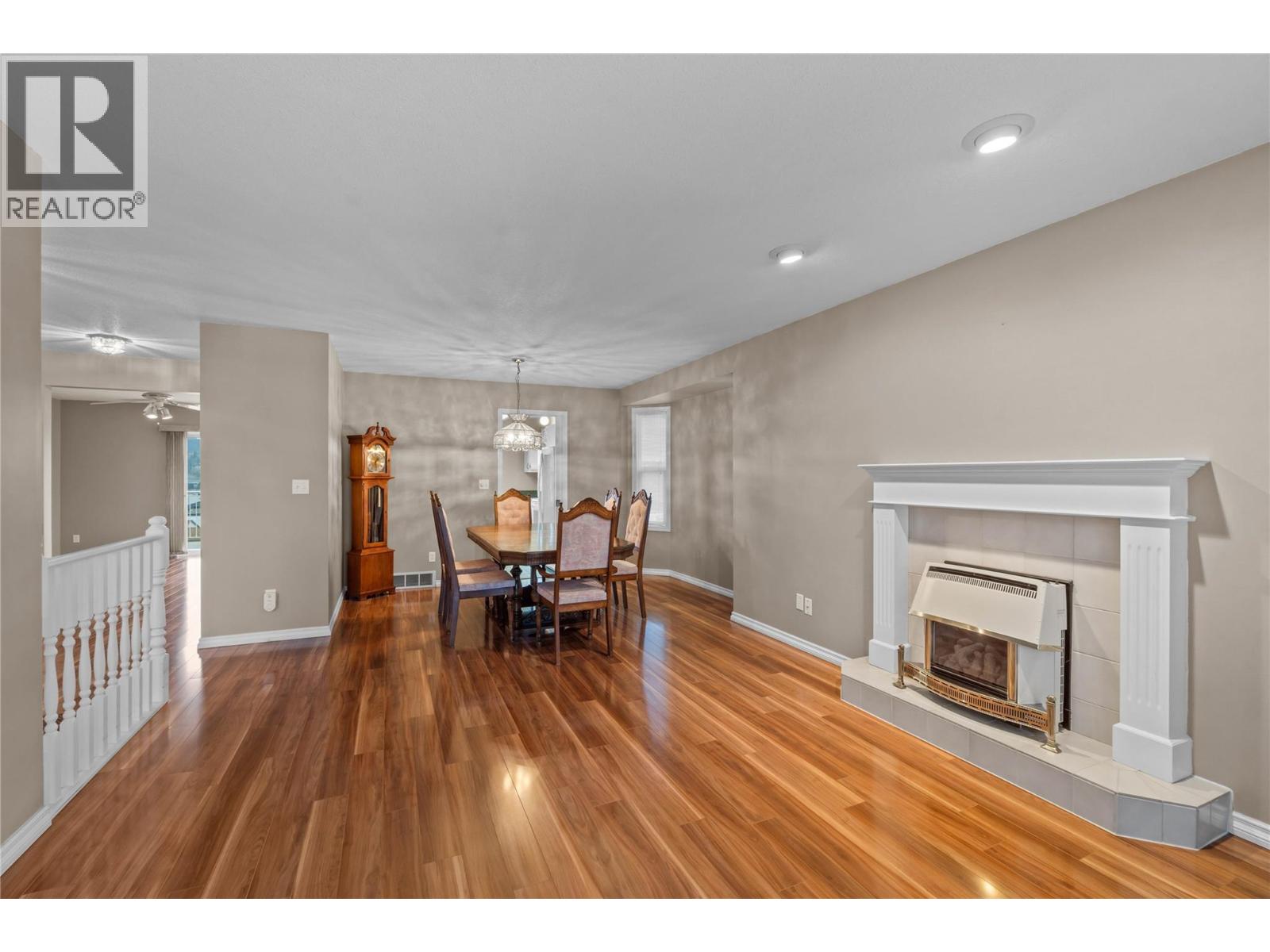 1976 Gloaming Drive, Kamloops, British Columbia  V1S 1P8 - Photo 7 - 10369737