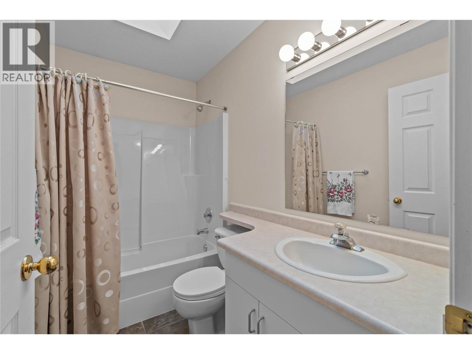 1976 Gloaming Drive, Kamloops, British Columbia  V1S 1P8 - Photo 17 - 10369737