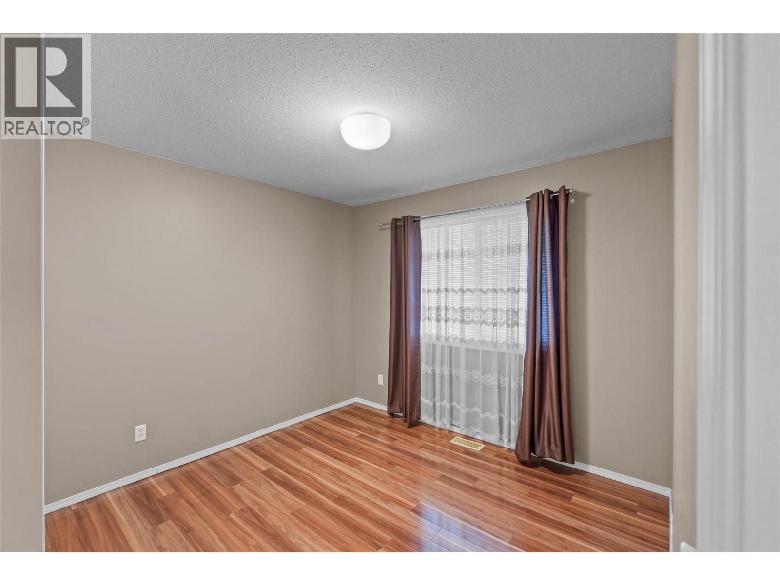 1976 Gloaming Drive, Kamloops, British Columbia  V1S 1P8 - Photo 14 - 10369737