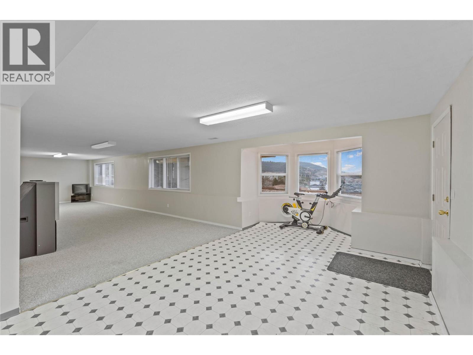 1976 Gloaming Drive, Kamloops, British Columbia  V1S 1P8 - Photo 19 - 10369737