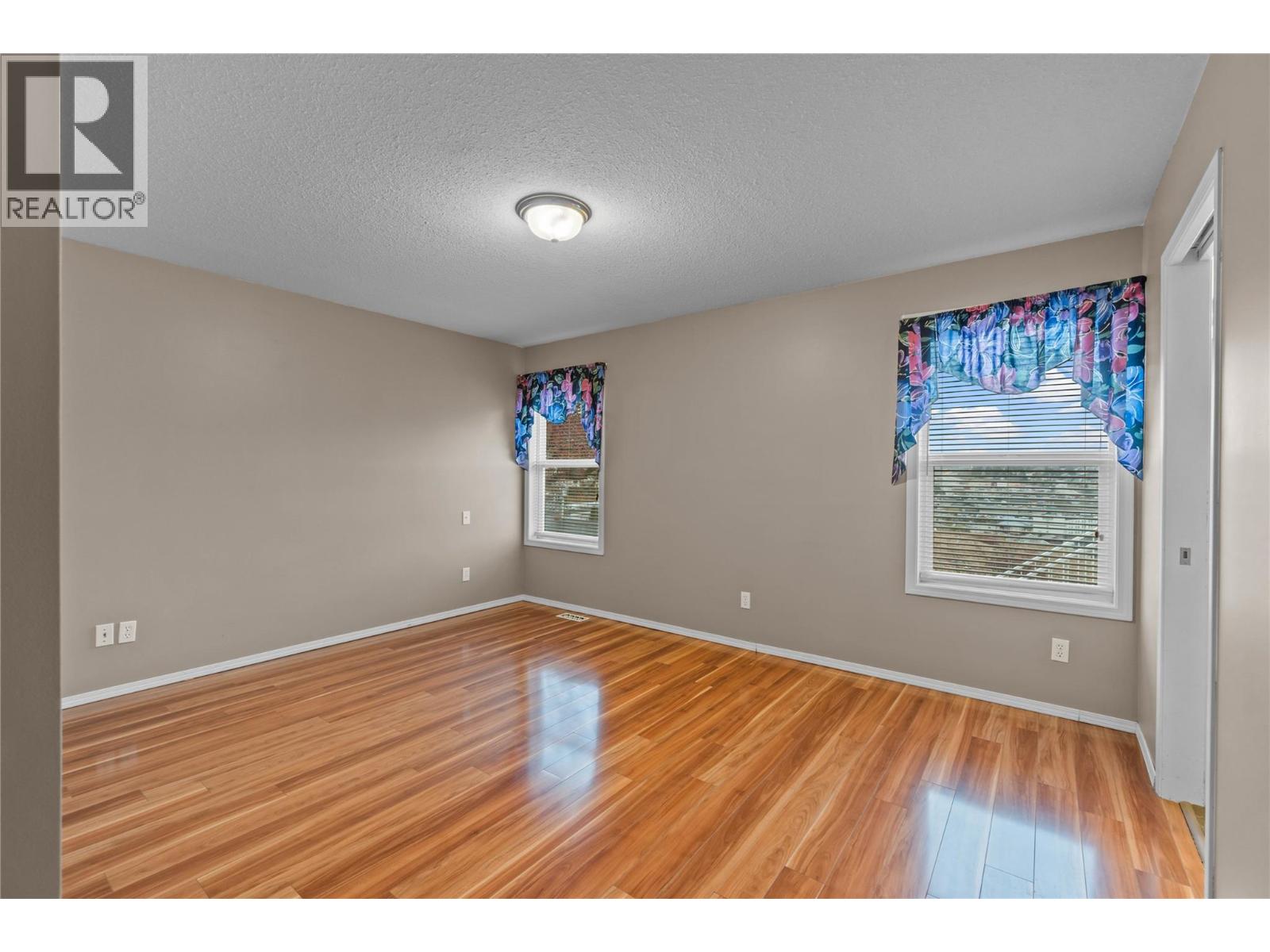 1976 Gloaming Drive, Kamloops, British Columbia  V1S 1P8 - Photo 11 - 10369737