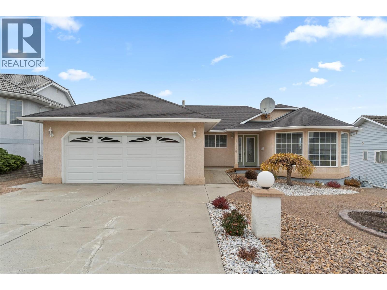 1976 Gloaming Drive, Kamloops, British Columbia  V1S 1P8 - Photo 1 - 10369737