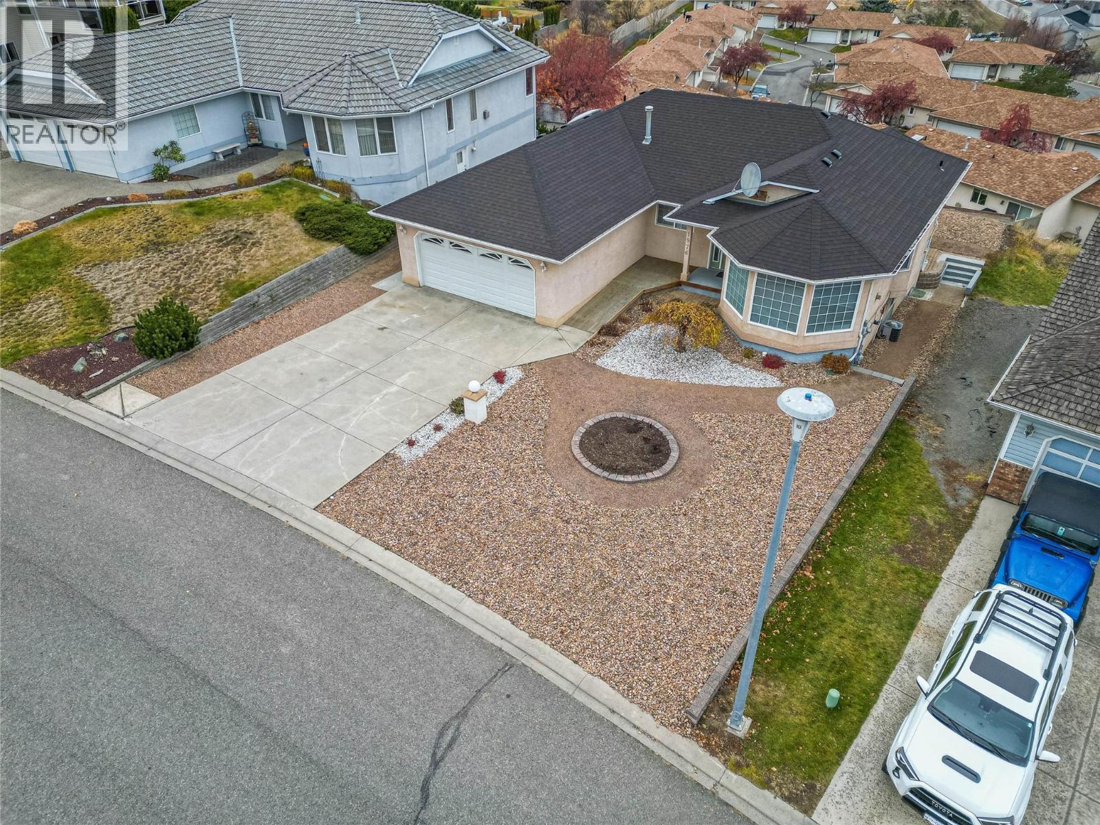 1976 Gloaming Drive, Kamloops, British Columbia  V1S 1P8 - Photo 35 - 10369737