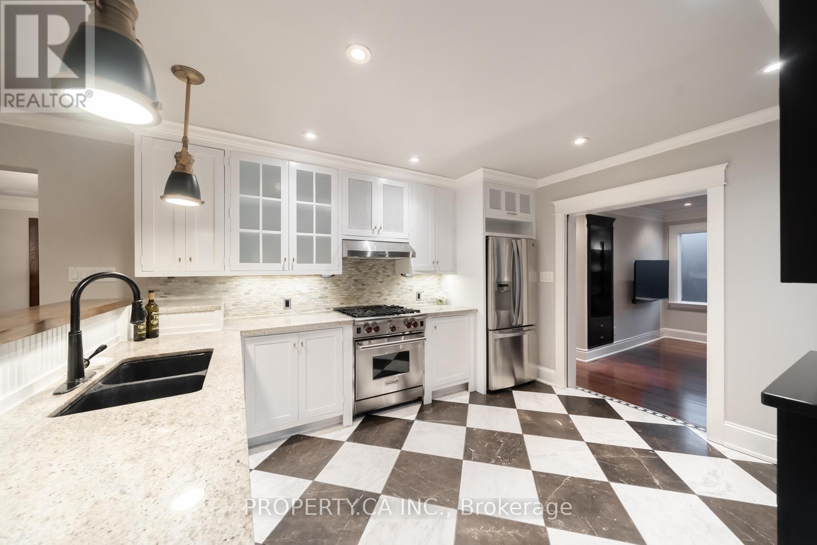 29 Tyler Street, Aurora, Ontario  L4G 2N1 - Photo 13 - N12564730