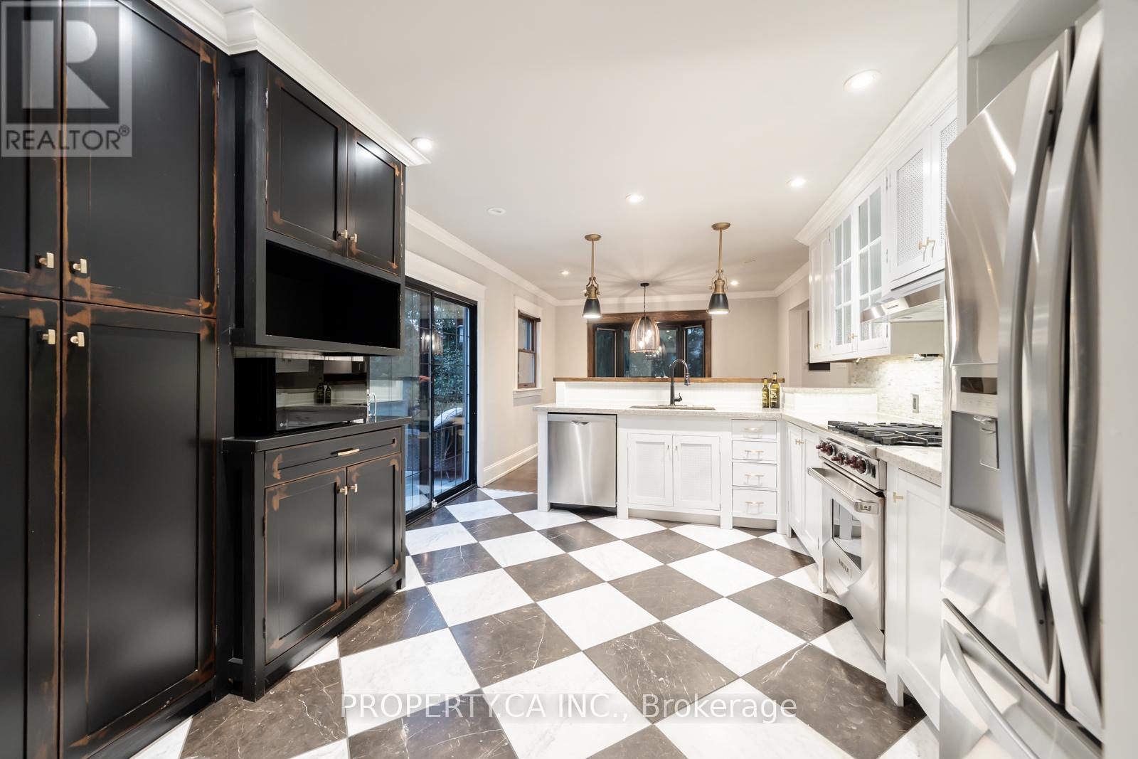 29 Tyler Street, Aurora, Ontario  L4G 2N1 - Photo 14 - N12564730