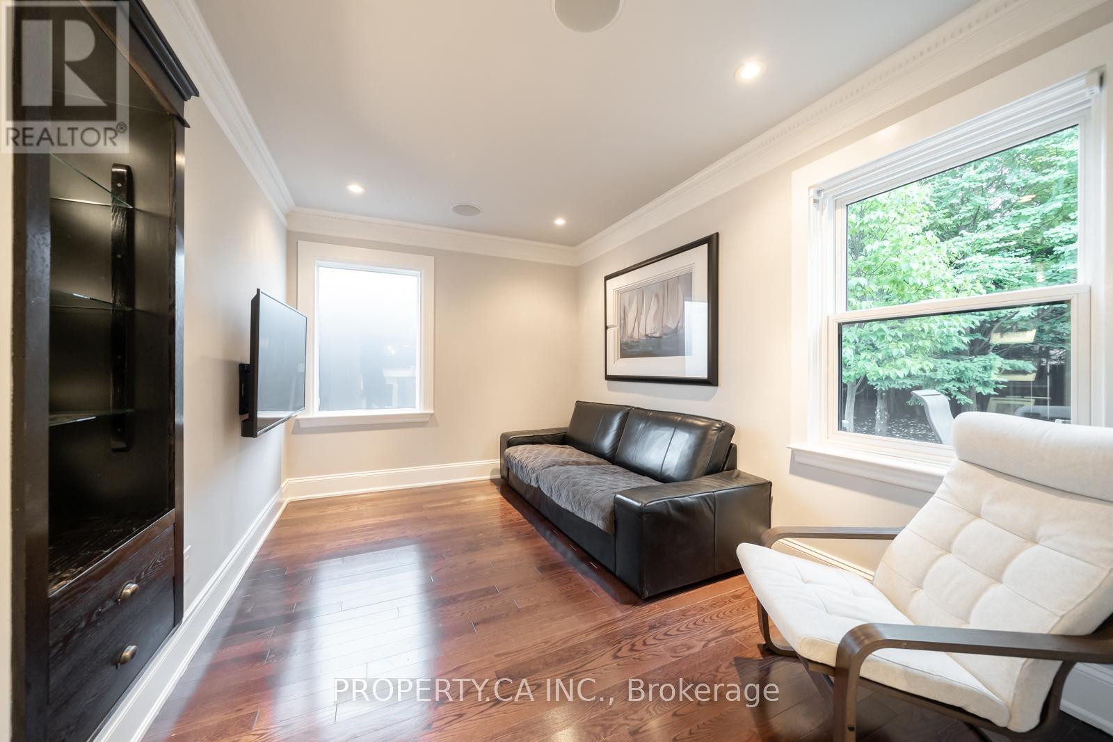 29 Tyler Street, Aurora, Ontario  L4G 2N1 - Photo 15 - N12564730