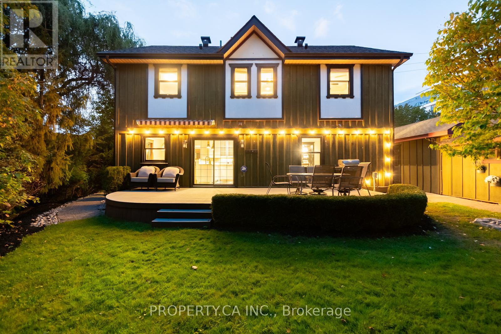 29 Tyler Street, Aurora, Ontario  L4G 2N1 - Photo 3 - N12564730