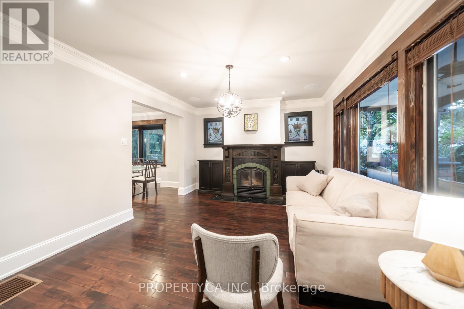 29 Tyler Street, Aurora, Ontario  L4G 2N1 - Photo 9 - N12564730