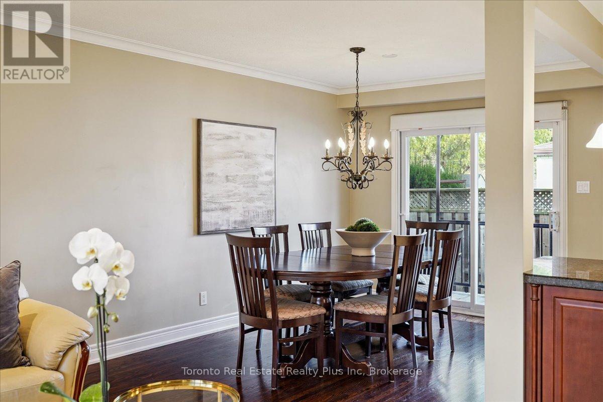 10 Sevilla Boulevard, Vaughan, Ontario  L0J 1C0 - Photo 10 - N12564738